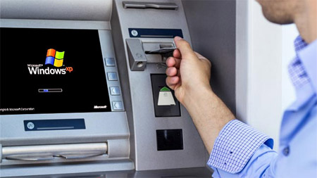 Ngân hàng để ATM hết tiền sẽ bị phạt 15 triệu đồng